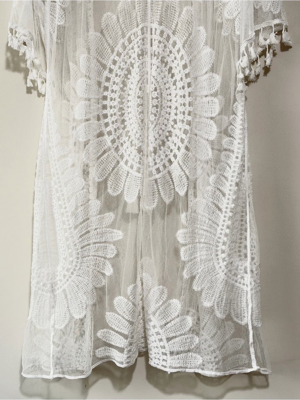 White Lace Boho Open-Front Kimono Cardigan with Waist Tie - Picture 9 of 10